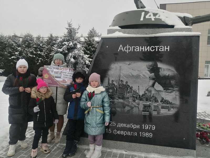 Красный тюльпан