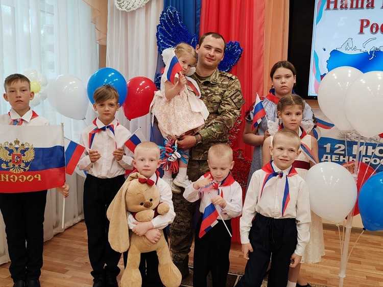 К нам в гости приехал наш бывший воспитанник!