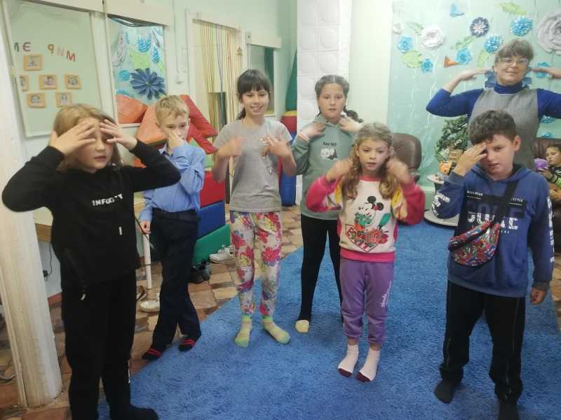 Улыбка — это солнце... Оно прогоняет зиму с человеческого лица.