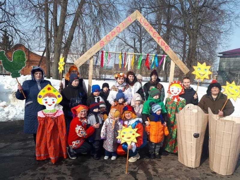 Масленица- Праздник удалой! В этот день прощаемся, Зимушка, с тобой!