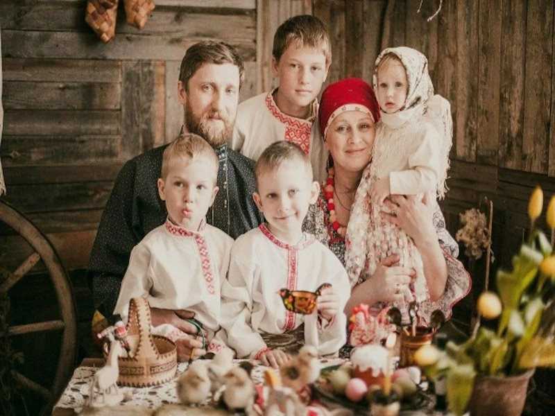 Обычаи, связанные с родством.