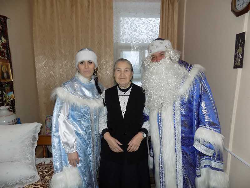 Поздравление директора УСЗН Вадского района с наступающим Новым годом и Рождеством