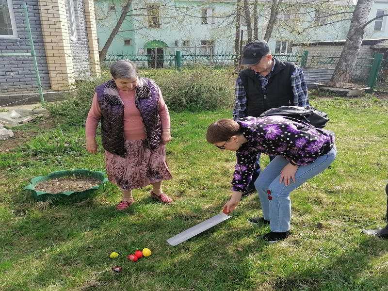 Катание яиц на Пасху