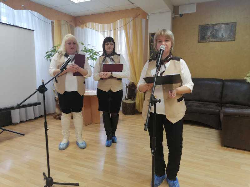 Сотрудники МФЦ рассказали о госуслугах
