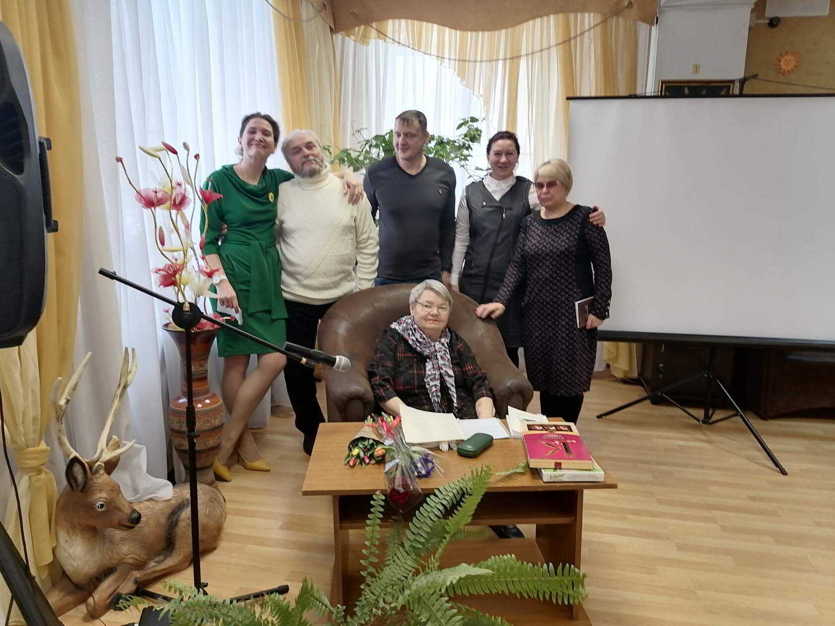 Поэтический час 