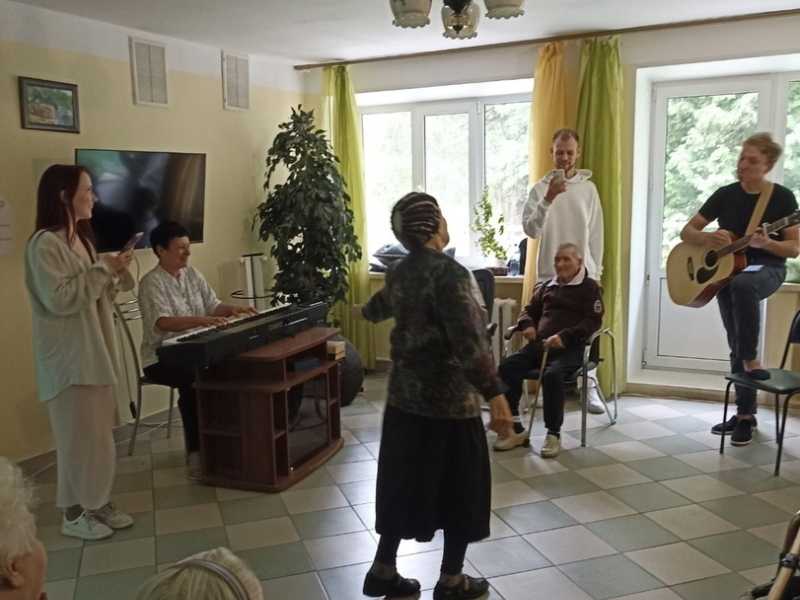 Встречаем наших друзей из театральной студии 