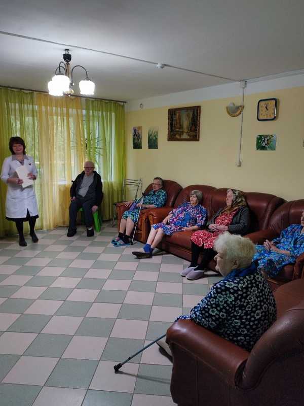 СЕГОДНЯ, 7 НОЯБРЯ - ДЕНЬ ВЕЛИКОЙ ОКТЯБРЬСКОЙ СОЦИАЛИСТИЧЕСКОЙ РЕВОЛЮЦИИ.