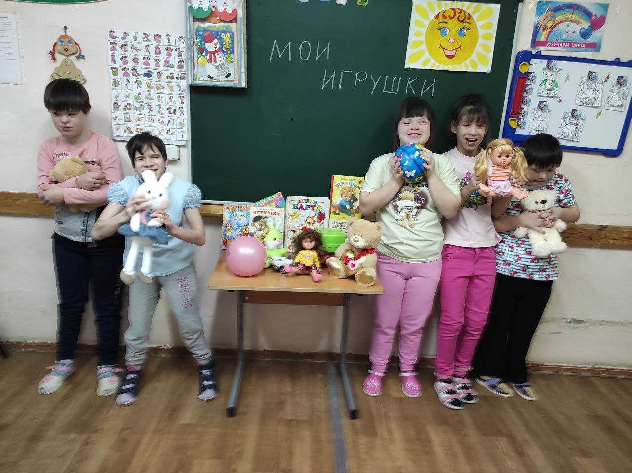 МОИ ЛЮБИМЫЕ ИГРУШКИ