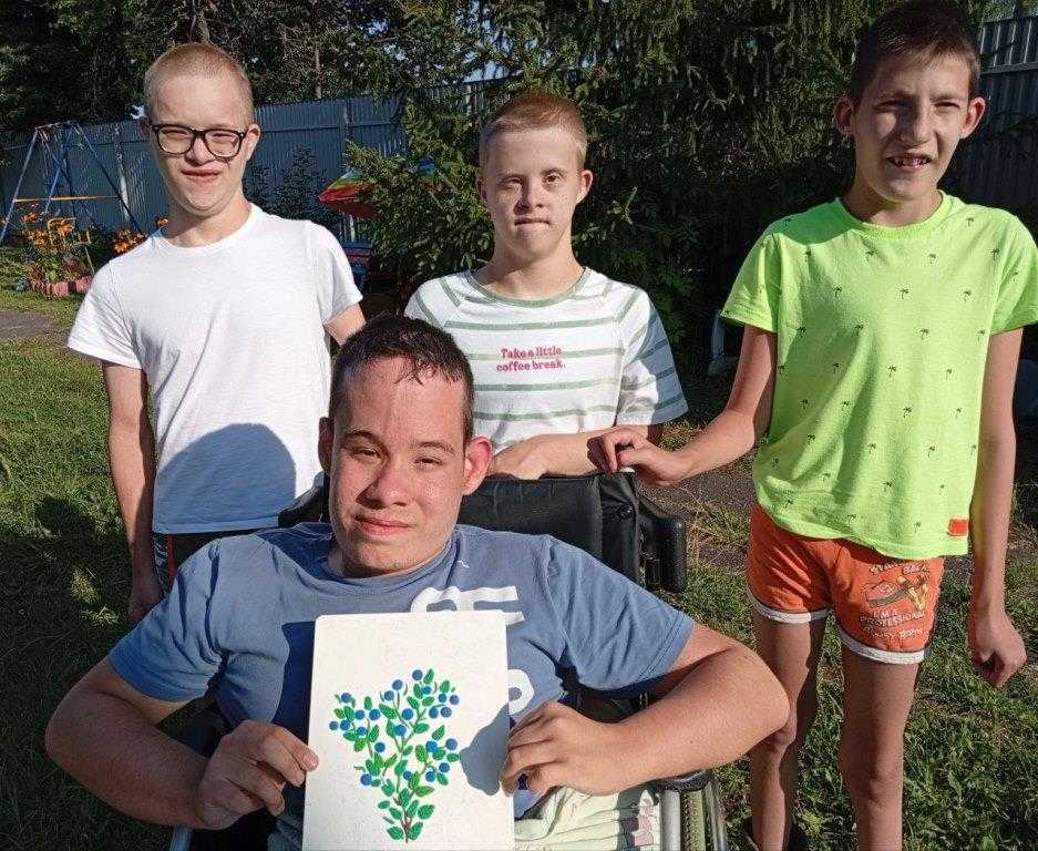 ЯГОДА ЧЕРНИКА 