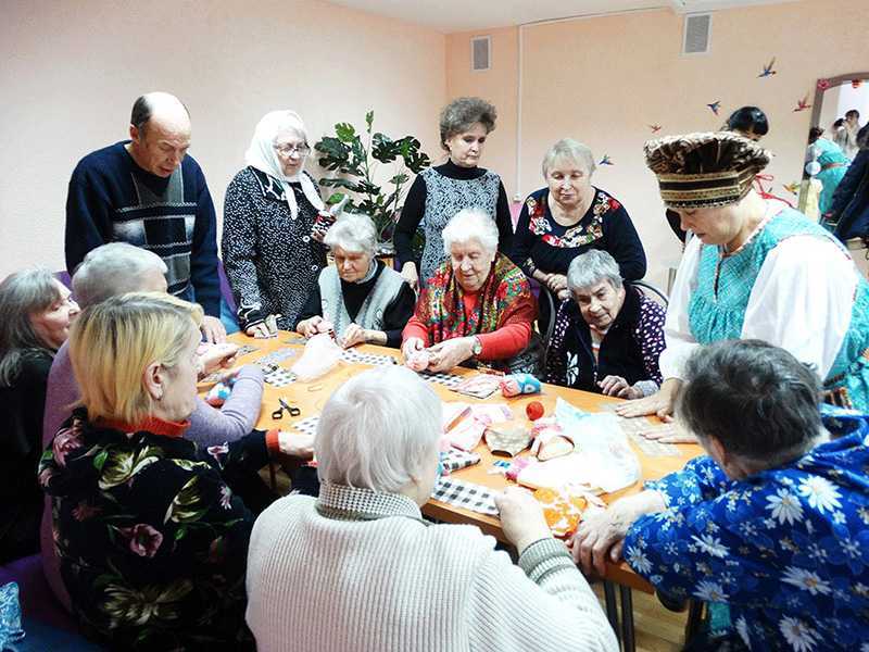 Мастер-класс по изготовлению куклы-оберега воспитанников приюта «Алый парус»