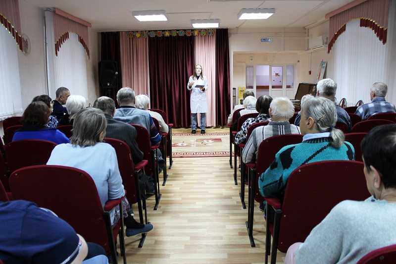Беседу с проживающими провели специалисты ГБУЗ НО «Городской  поликлиники № 7» г.Н.Новгорода.